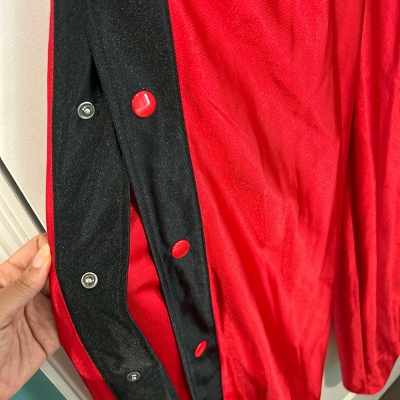 Nike Women’s Red Icon Clash Popper Pants Size Small NEW NWT - Picture 5 of 9